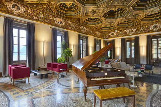 villa pliniana